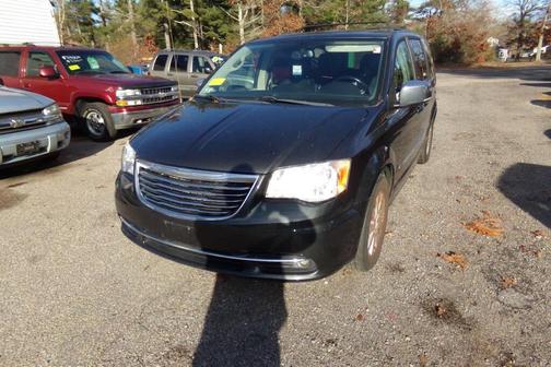 2011 Chrysler Town & Country Touring-L