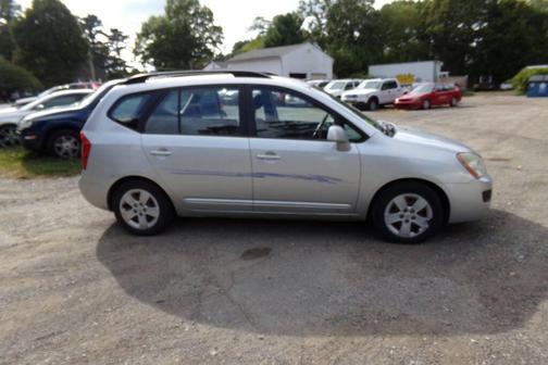 2009 Kia Rondo LX