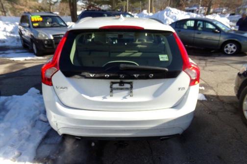 2015 Volvo V60 T5 Premier