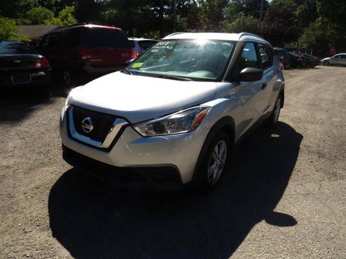 2018 Nissan Kicks S