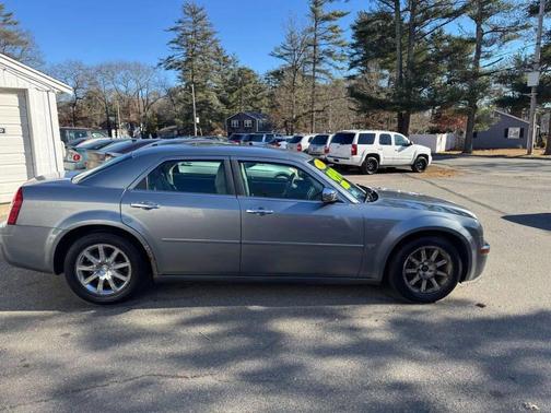 2007 Chrysler 300C Base