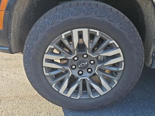 Black 2025 Chevrolet Tahoe 4WD Z71