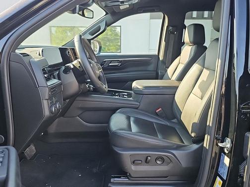Black 2025 Chevrolet Tahoe 4WD Z71
