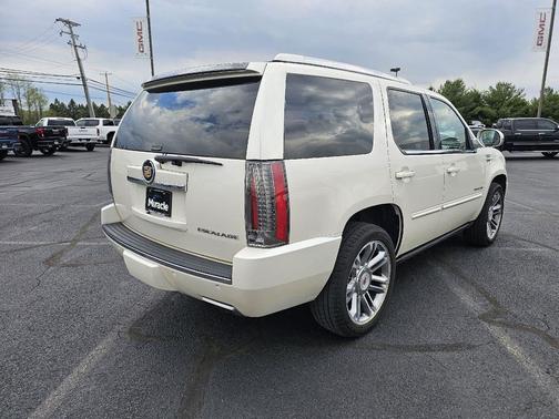 White Diamond Tricoat 2013 Cadillac Escalade Premium