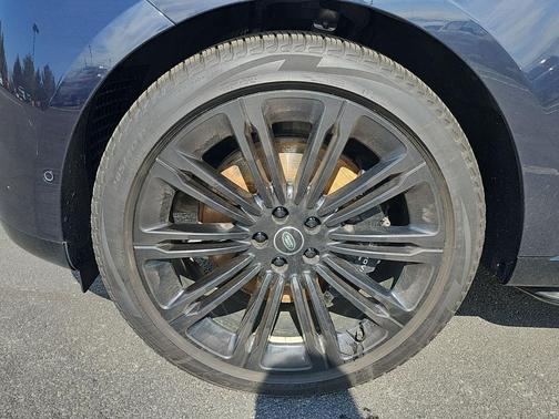 2024 Land Rover Range Rover P530 SE