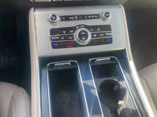 2022 Lincoln Aviator Standard AWD