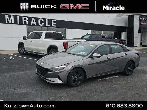 2022 Hyundai ELANTRA SEL