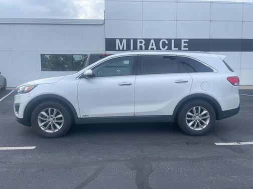 2018 Kia Sorento LX