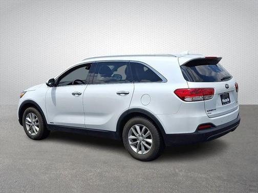 2018 Kia Sorento LX
