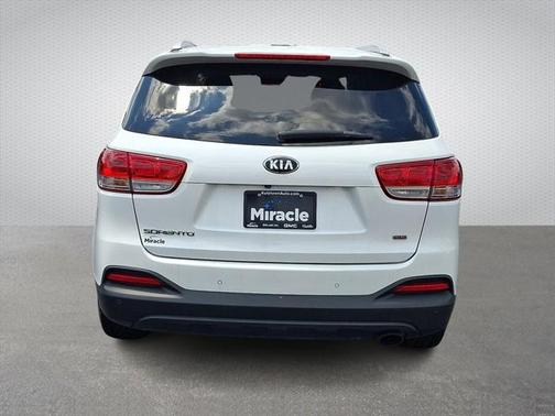 2018 Kia Sorento LX