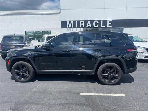 2023 Jeep Grand Cherokee Altitude