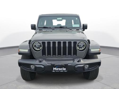 Sting-Gray Clearcoat 2022 Jeep Wrangler Unlimited Sahara