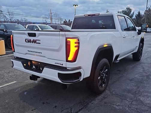 2025 GMC Sierra 2500 AT4