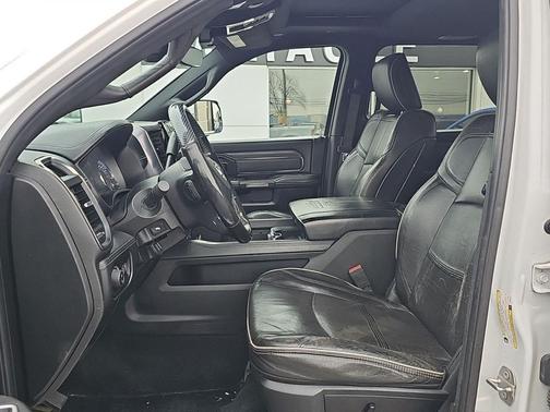 2019 RAM 2500 Limited Crew Cab 4x4 6'4' Box