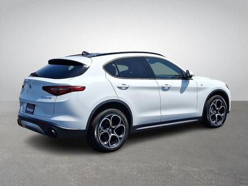 2022 Alfa Romeo Stelvio Ti