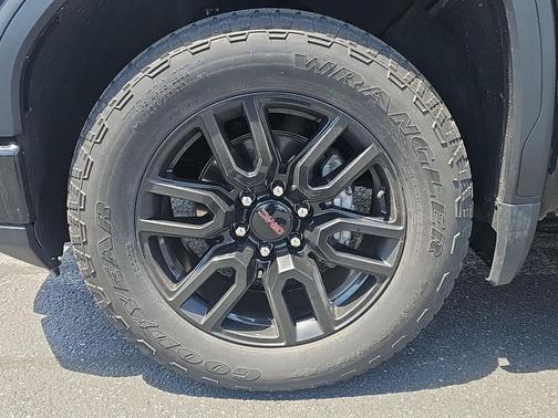 Onyx Black 2023 GMC Sierra 1500 Elevation