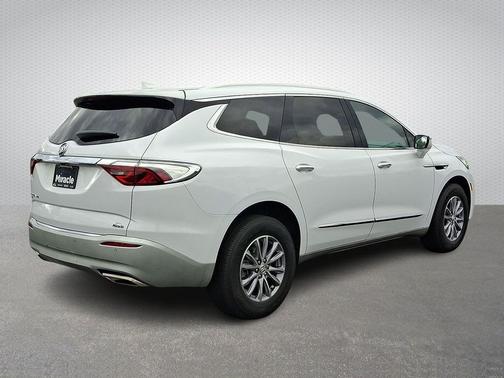 2023 Buick Enclave Essence AWD