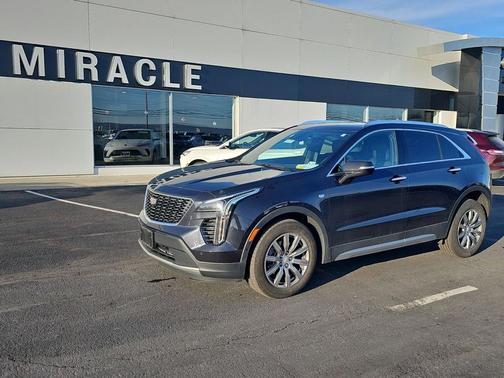 2022 Cadillac XT4 Premium Luxury