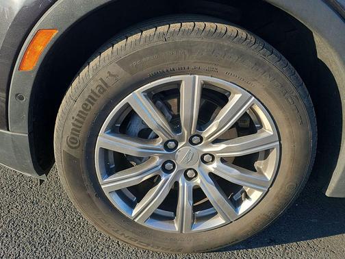 2022 Cadillac XT4 Premium Luxury