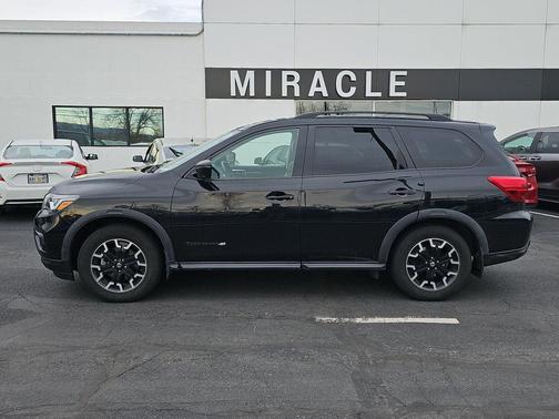 2020 Nissan Pathfinder SL 4WD