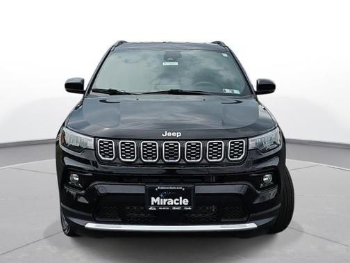 Diamond Black Crystal Pearlcoat 2025 Jeep Compass Limited