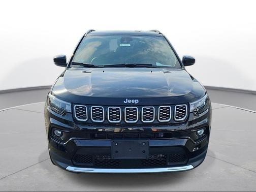 Diamond Black Crystal Pearlcoat 2025 Jeep Compass Limited