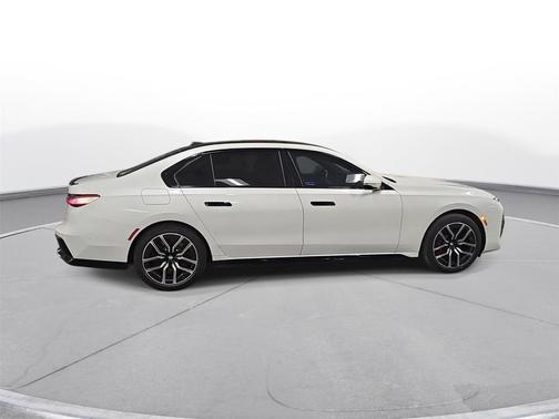 Mineral White Metallic 2024 BMW 760 xDrive