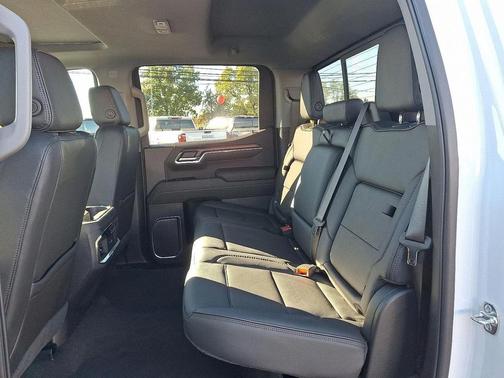 Glacier White Tricoat 2026 GMC Sierra 1500 Denali