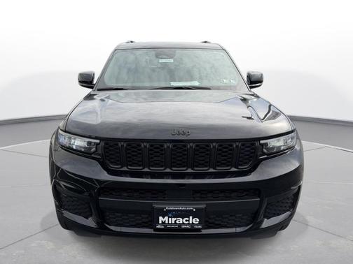 Diamond Black Crystal Pearlcoat 2023 Jeep Grand Cherokee L Altitude