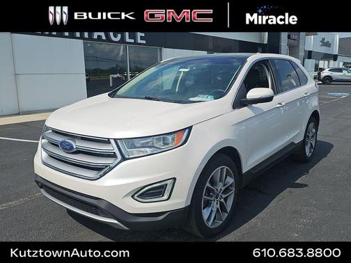 White Platinum Metallic Tri-Coat 2017 Ford Edge Titanium