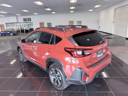 Sun Blaze Pearl 2024 Subaru Crosstrek Premium