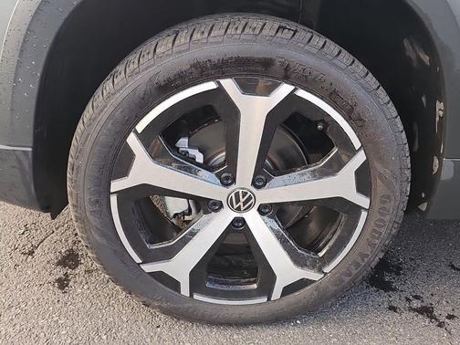 2025 Volkswagen Taos 1.5T SEL