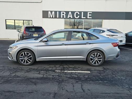 2025 Volkswagen Jetta 1.5T SE