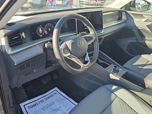 2025 Volkswagen Tiguan 2.0T SE 4MOTION