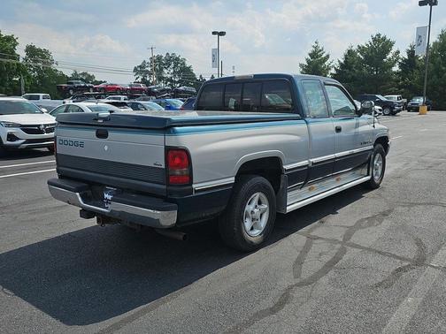 1996 Dodge Ram 1500 CLUB CAB 139'' WB