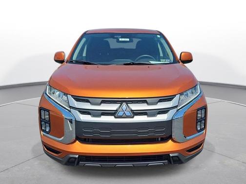 Sunshine Orange Metallic 2025 Mitsubishi Outlander Sport 2.0 ES