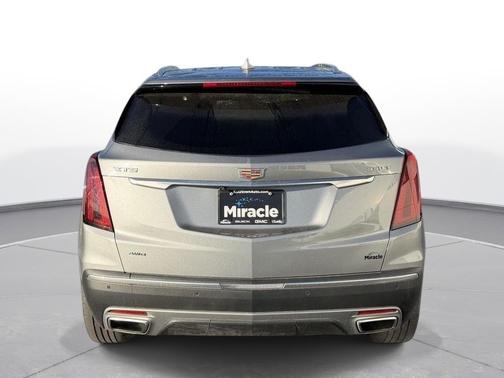 Argent Silver Metallic 2024 Cadillac XT5 Premium Luxury