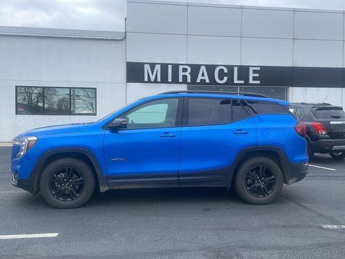 2024 GMC Terrain AWD AT4