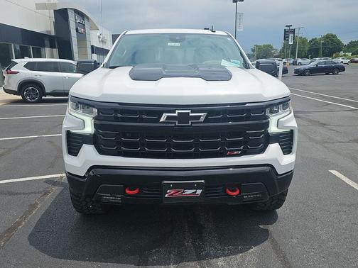 Summit White 2025 Chevrolet Silverado 1500 LT Trail Boss