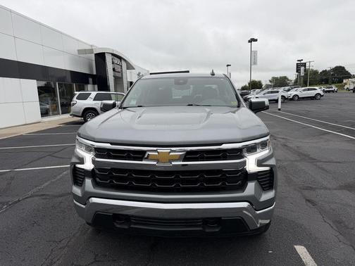 Sterling Gray Metallic 2024 Chevrolet Silverado 1500 LT