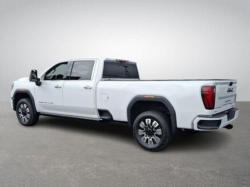 2025 GMC Sierra 3500 Denali
