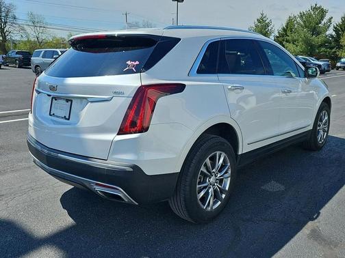 Crystal White Tricoat 2021 Cadillac XT5 Premium Luxury