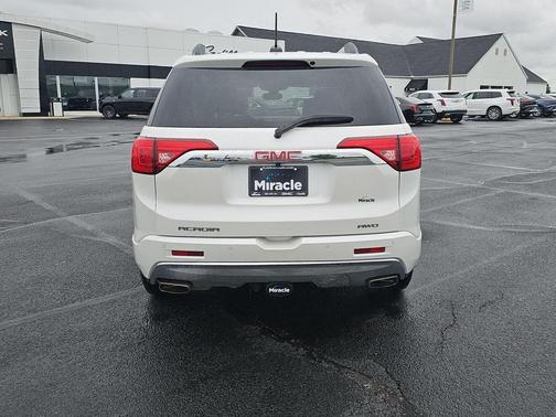 White Frost Tricoat 2018 GMC Acadia Denali