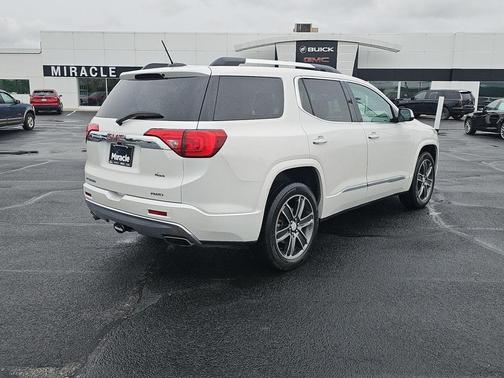 White Frost Tricoat 2018 GMC Acadia Denali