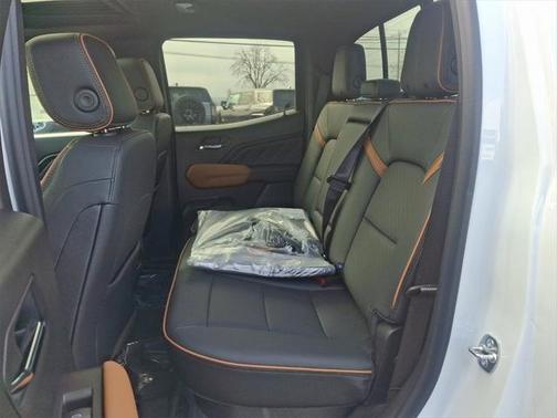 2025 GMC Canyon Base