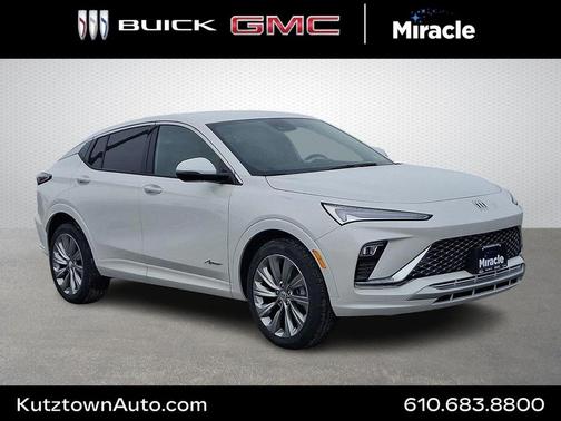 White Frost Tricoat 2026 Buick Envista Avenir FWD