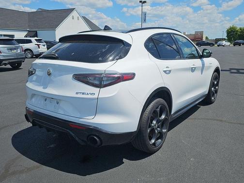Alfa White 2024 Alfa Romeo Stelvio Veloce AWD