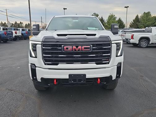 2025 GMC Sierra 2500 AT4