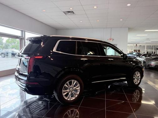 Stellar Black Metallic 2024 Cadillac XT6 Luxury AWD
