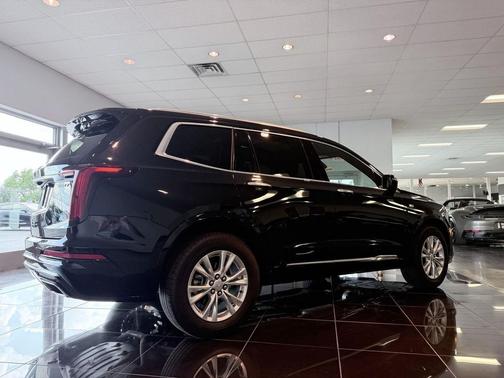 Stellar Black Metallic 2024 Cadillac XT6 Luxury AWD